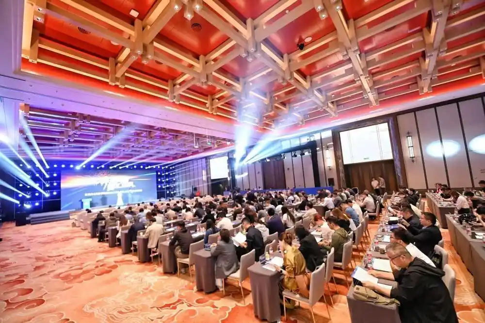 新黄河全媒体传播集团在济南揭牌成立